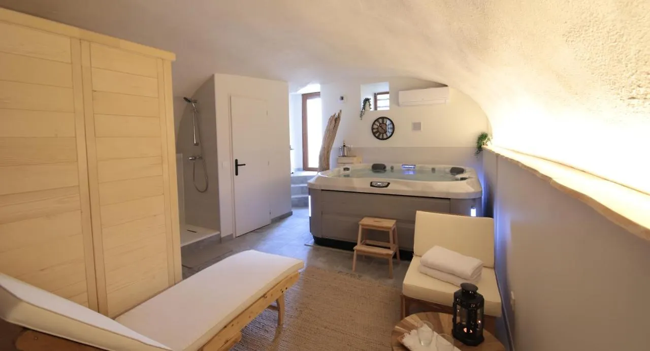 Gite De Charme Avec Jacuzzi Et Sauna Privatifs Donzère