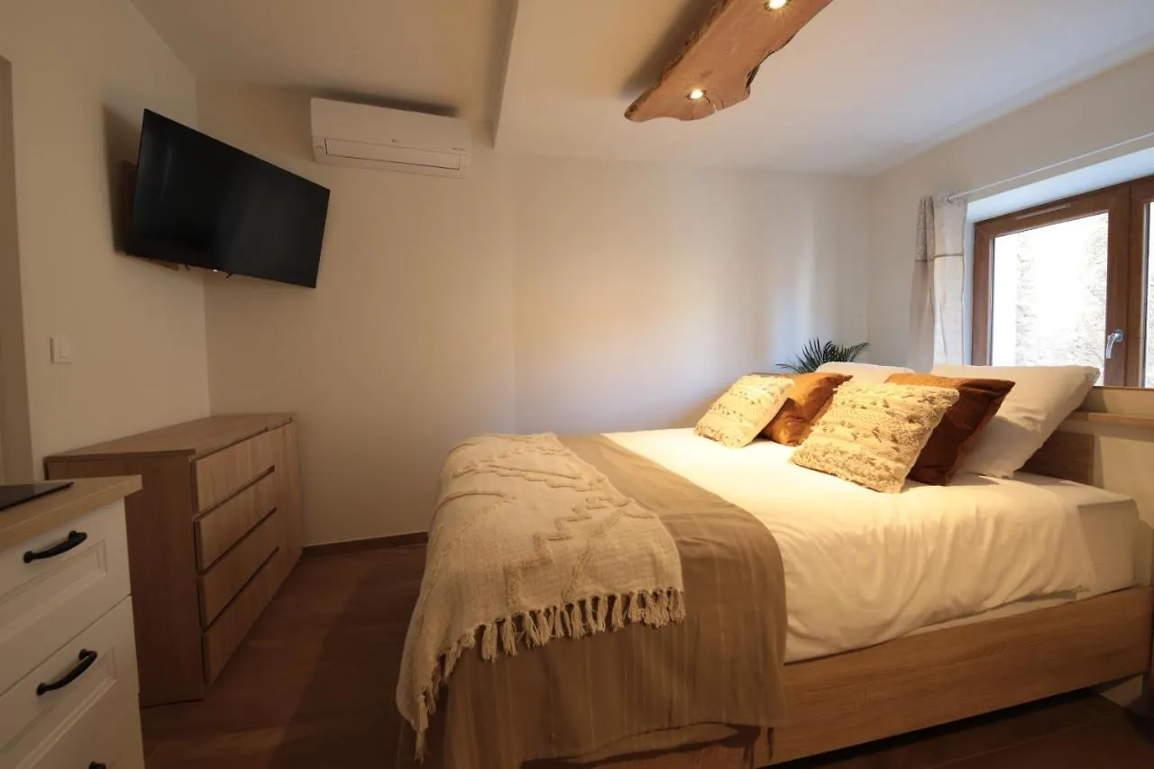 Holiday home Gite De Charme Avec Jacuzzi Et Sauna Privatifs Donzere