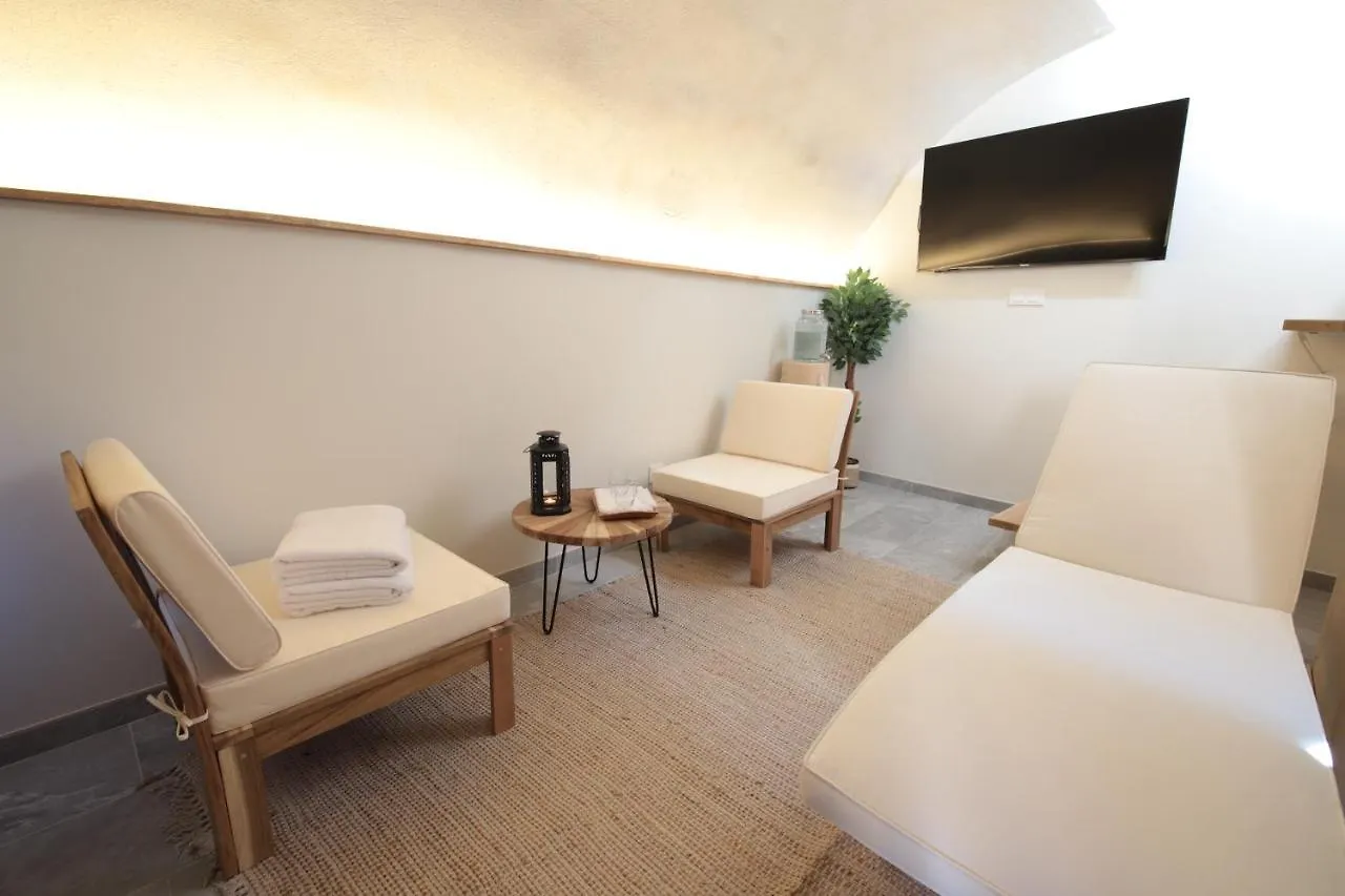 Holiday home Gite De Charme Avec Jacuzzi Et Sauna Privatifs Donzere France